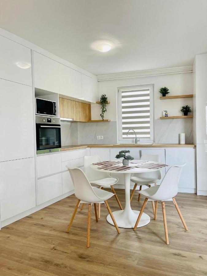 Dendro Apartment-free Parking *