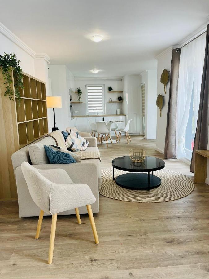 Dendro Apartment-free Parking