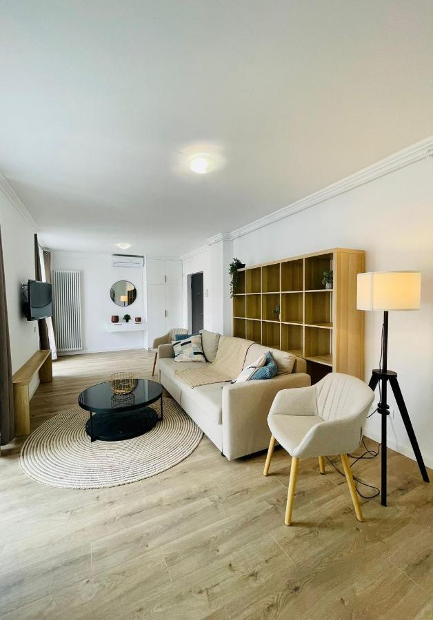 Dendro Apartment-free Parking